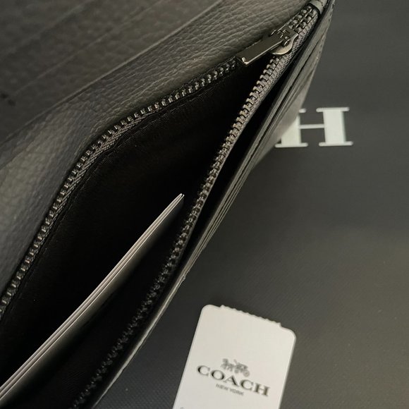 coach Breast Pocket Wallet With 91304 - Picture 3 of 4